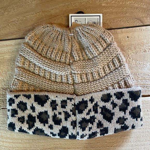 Women’s Beanie - Picture 3 of 3